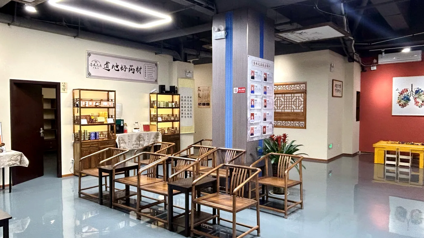 南宁青秀万达店门店环境图3